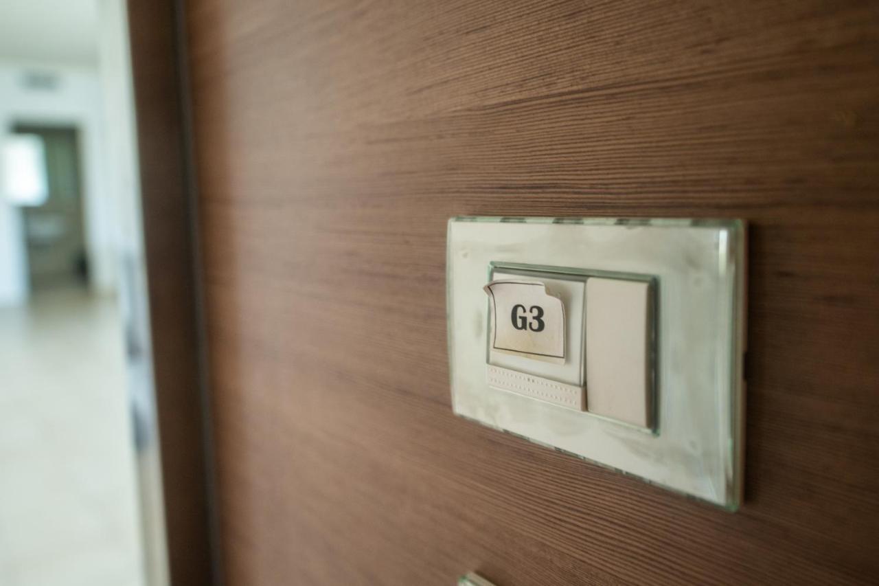Ferienwohnung 350 M Dalla Stazione L Parcheggio Free L Nova Loft Parma Exterior foto