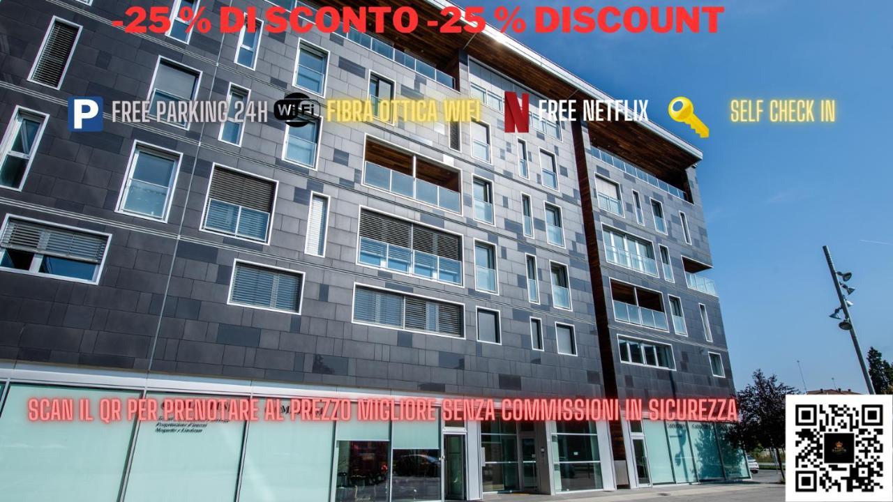 Ferienwohnung 350 M Dalla Stazione L Parcheggio Free L Nova Loft Parma Exterior foto