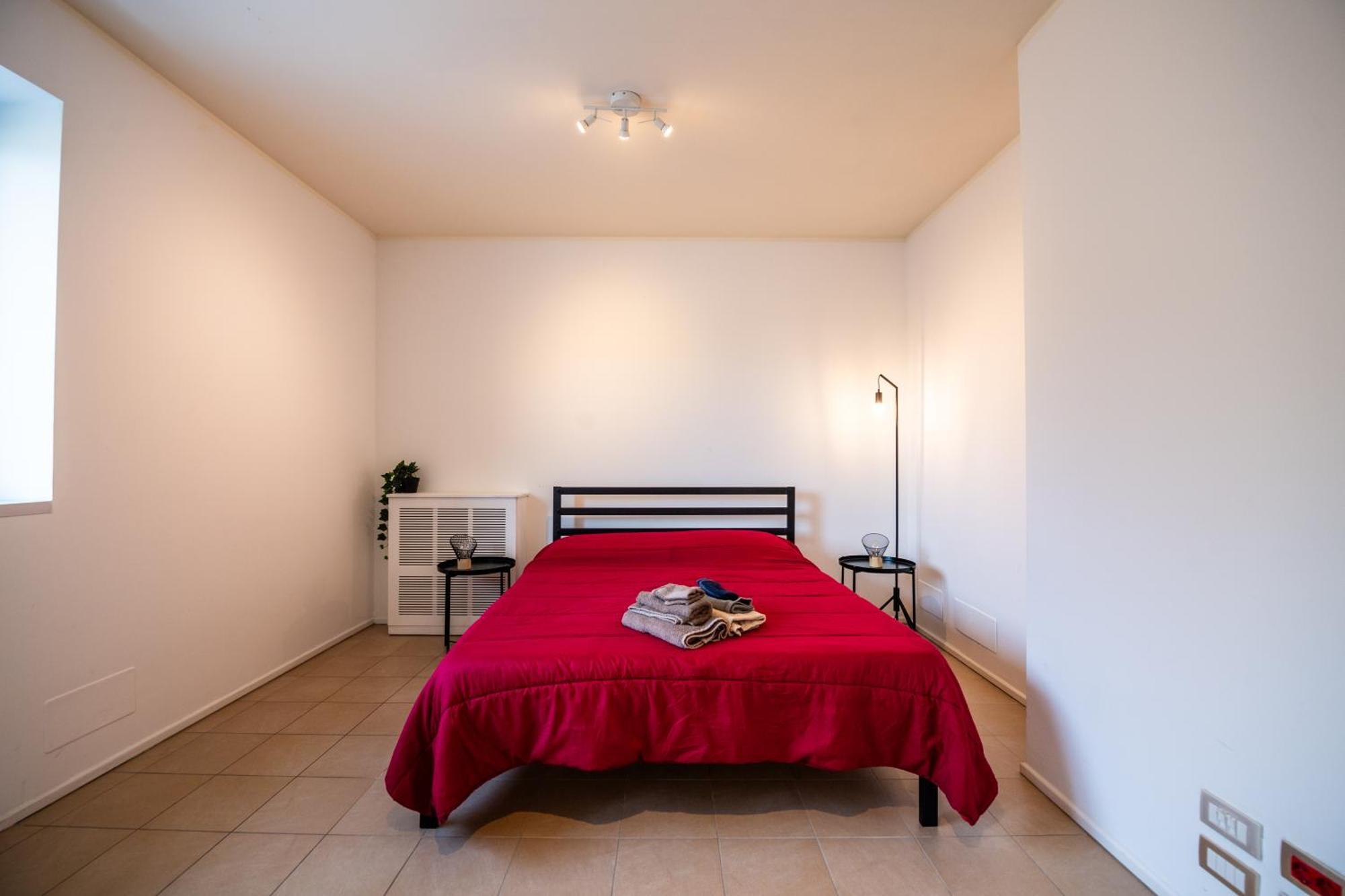 Ferienwohnung 350 M Dalla Stazione L Parcheggio Free L Nova Loft Parma Exterior foto
