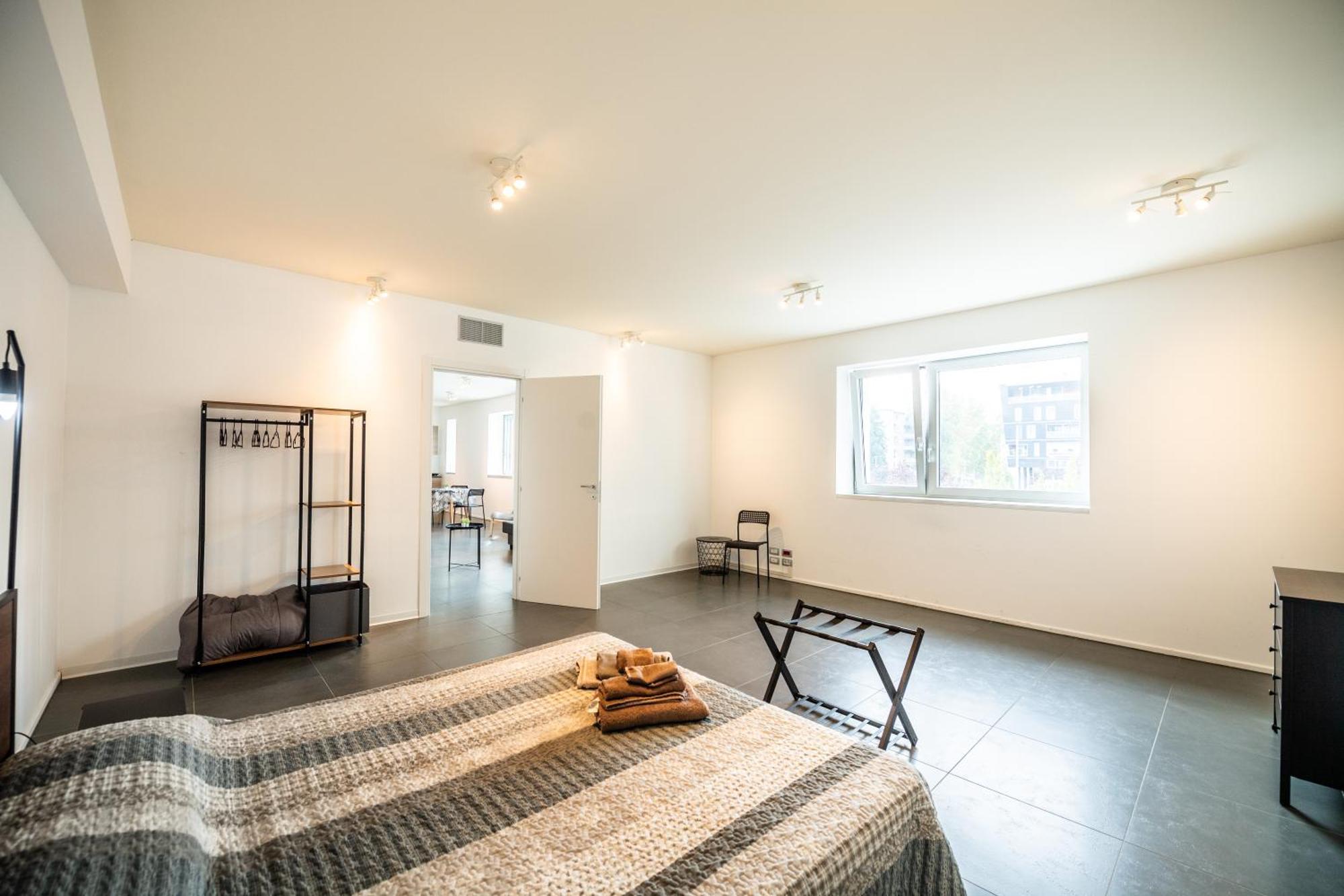 Ferienwohnung 350 M Dalla Stazione L Parcheggio Free L Nova Loft Parma Exterior foto