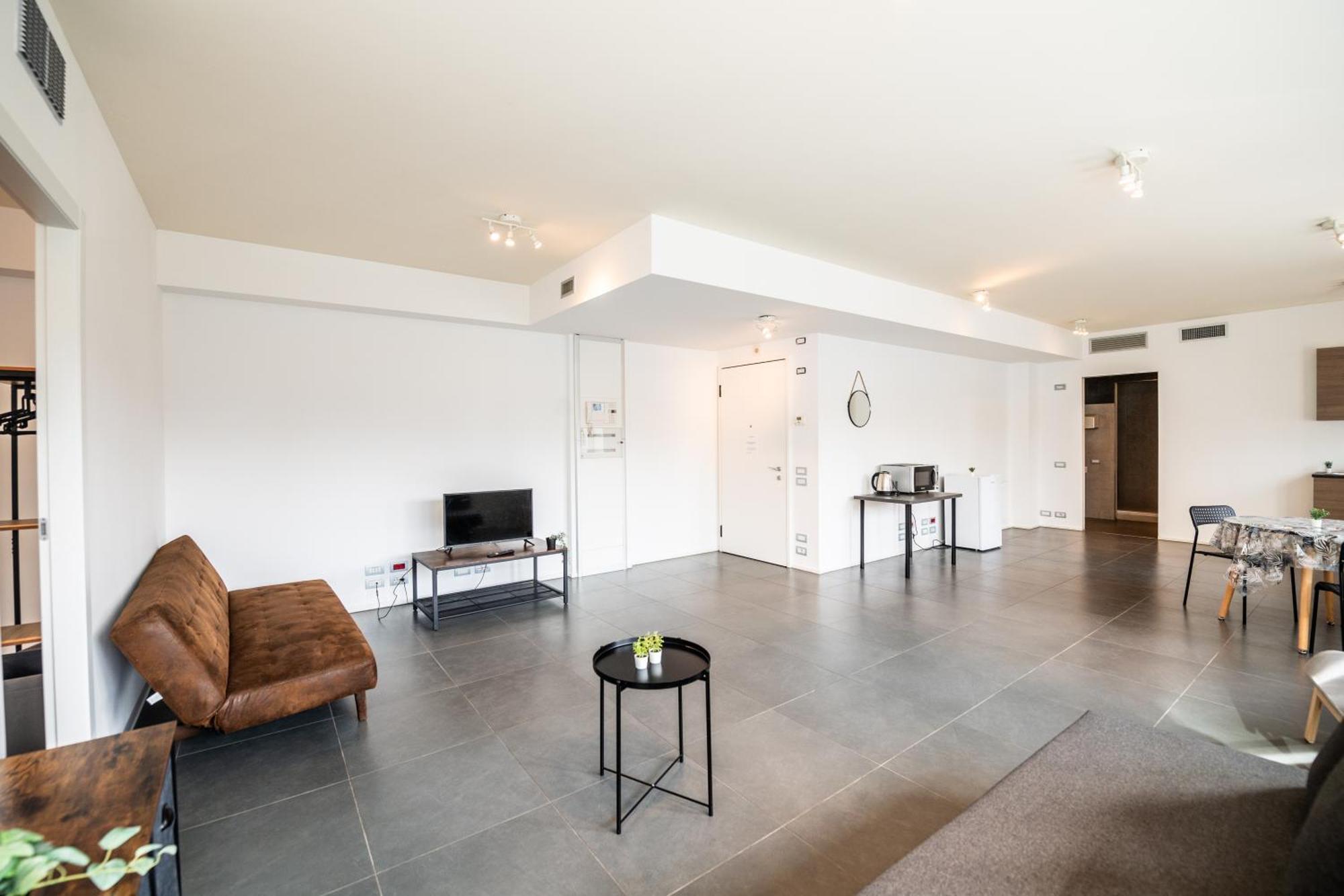 Ferienwohnung 350 M Dalla Stazione L Parcheggio Free L Nova Loft Parma Exterior foto